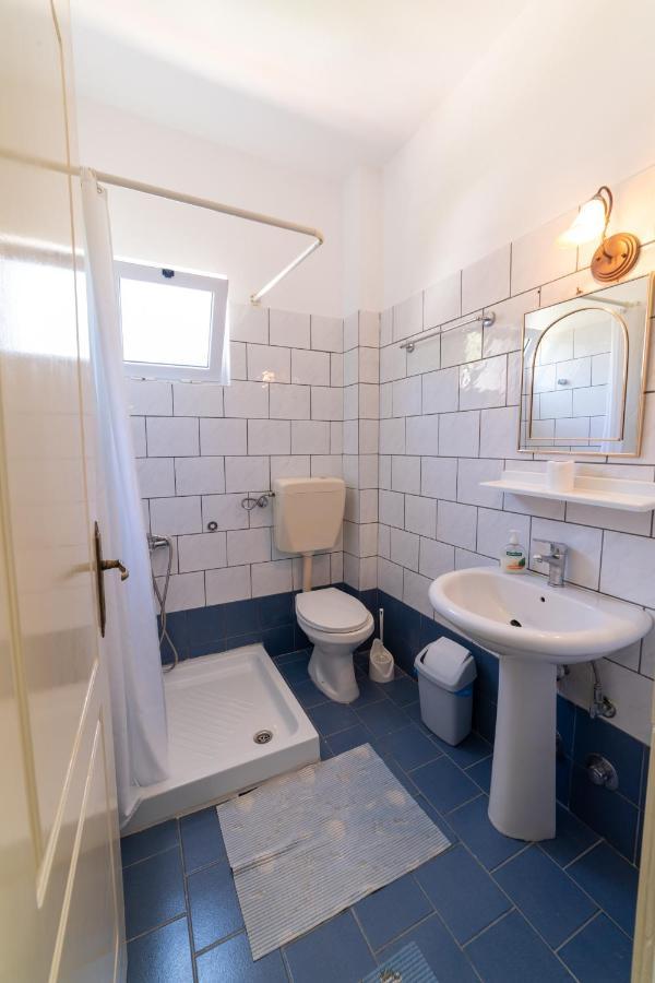 Lambrini Studios Parga Luaran gambar