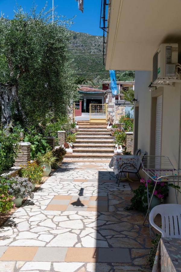 Lambrini Studios Parga Luaran gambar